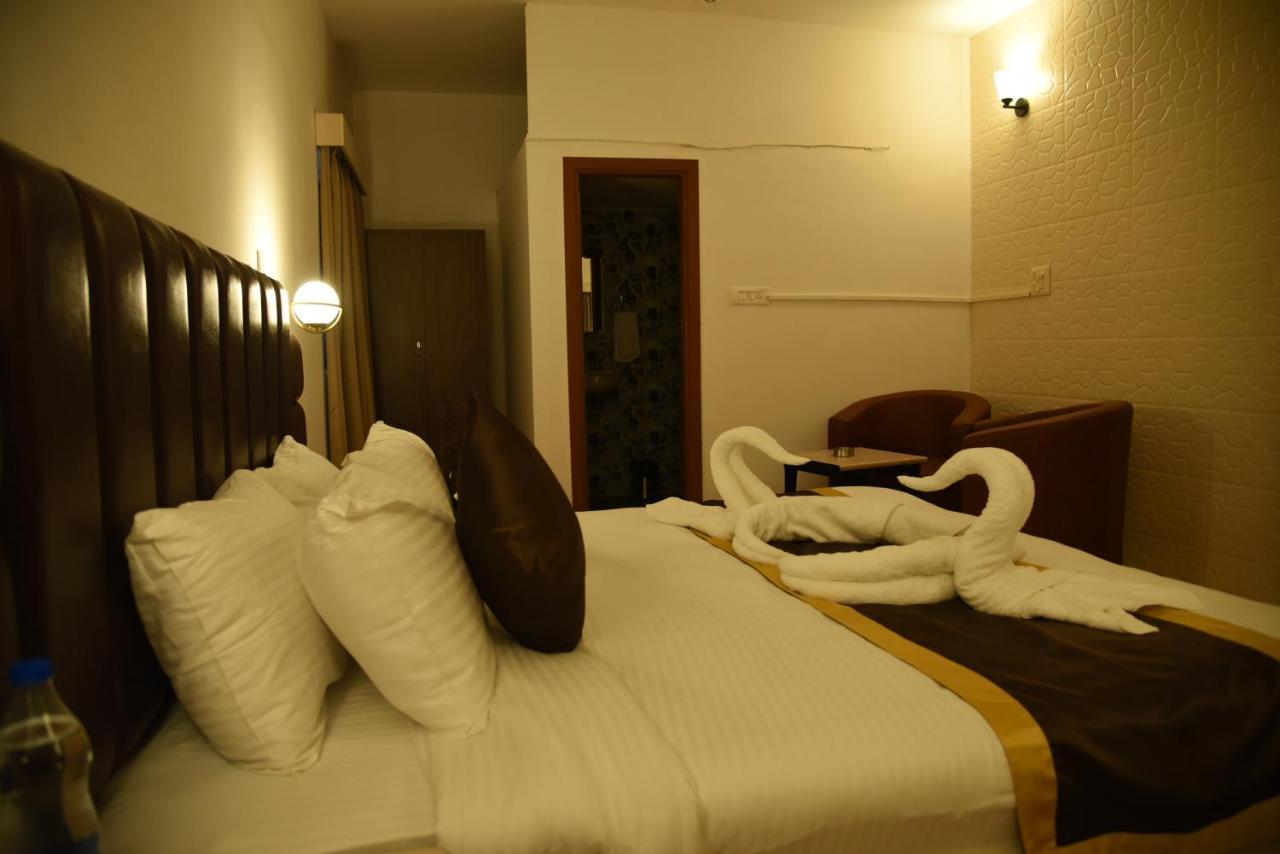 Clarissa Resort Goa Saligao Eksteriør bilde